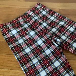 Girls Crewcuts full length tartan leggings.